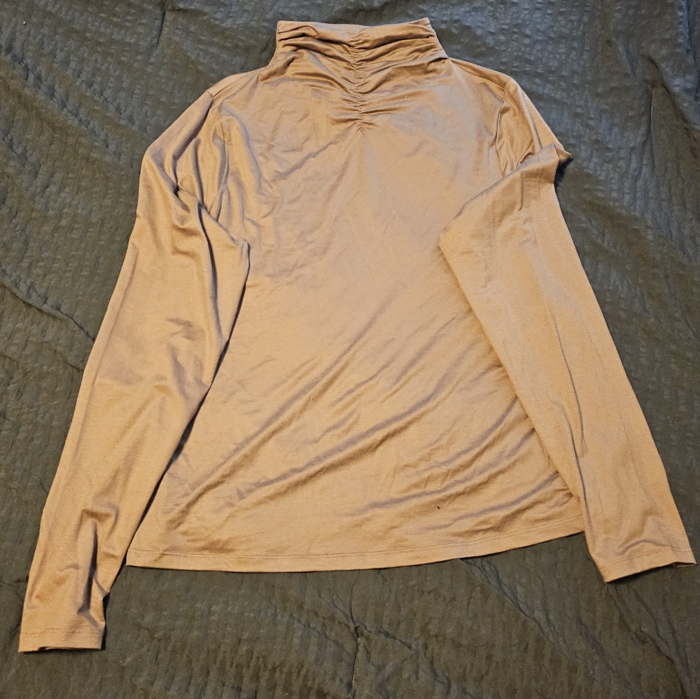 Long sleeve turtleneck